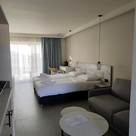 Evita Flamingo Hotel Linopotis